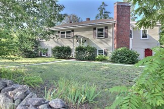 97 Indian Ridge Rd, Contoocook, NH 03229
