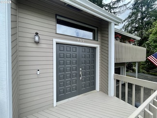 755 17th Ave, Coos Bay, OR 97420