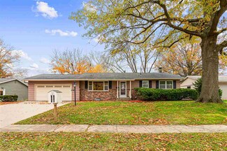 3011 Pinecrest Rd, Iowa City, IA 52245