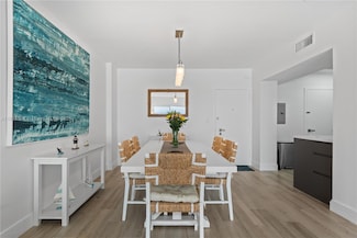 300 Bayview Dr Unit 1510, Sunny Isles Beach, FL 33160