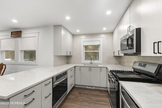 741 Lakehurst Ave, Jackson, NJ 08527