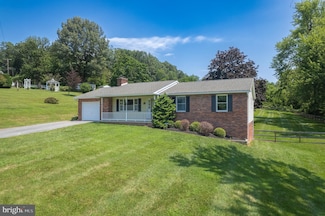 1876 Snydersburg Rd, Westminster, MD 21157