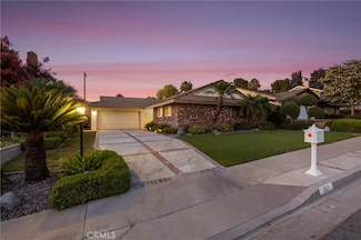 307 Blossom Place, Brea, CA 92821
