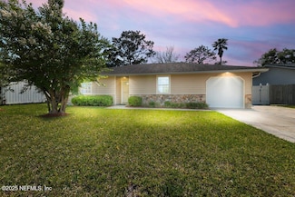 1872 Shannon Lake Dr, Middleburg, FL 32068