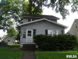 1627 W High St, Davenport, IA 52804