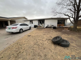1621 N Denson Dr, Hobbs, NM 88240