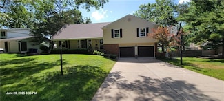 8738 Horton St, Overland Park, KS 66207