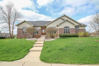 6682 Sandhill Ct, Windsor, WI 53598