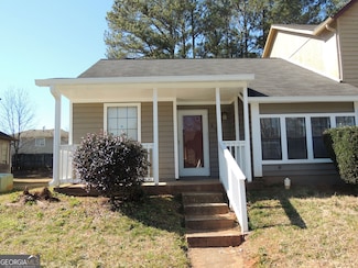 870 Heritage Oaks Dr, Stone Mountain, GA 30088