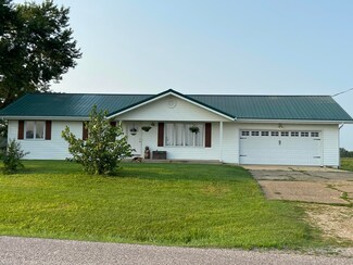 6672 State Highway T, Chadwick, MO 65629