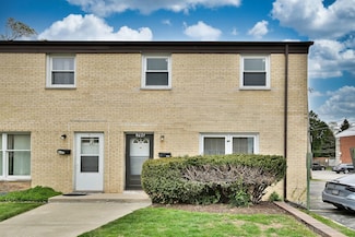 862 Colonial Dr Unit F, Wheeling, IL 60090