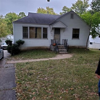 7749 Utica Dr, Saint Louis, MO 63133