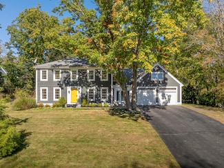 14 Higgins Ln, South Portland, ME 04106