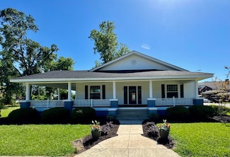 200 4th St S, Amory, MS 38821