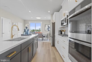 42517 Invergordon Terrace, Sterling, VA 20166