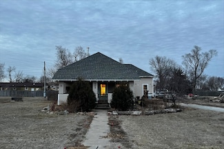 202 5th St, Edgar, NE 68935