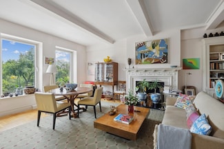 100 Central Park S Unit 4B, New York, NY 10019