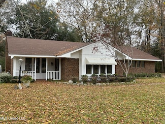 202 Tanglewood Rd, Natchez, MS 39120