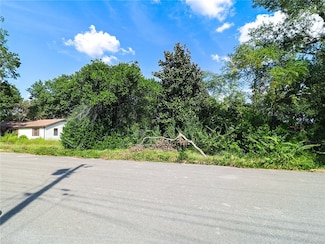 305 Lone Oak St, Henderson, TX 75654