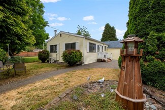 849 Maple Ave E, Port Orchard, WA 98366