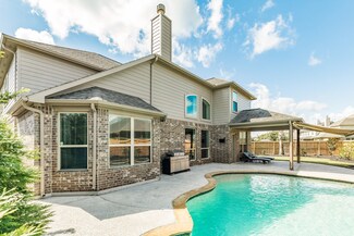 299 W Bend Dr, League City, TX 77573
