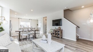 211 Macoun Way, Glassboro, NJ 08028