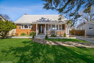 420 W Kensington Rd, Mount Prospect, IL 60056