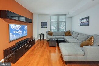 1021 N Garfield St Unit 204, Arlington, VA 22201