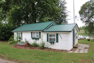 1240 Lakeshore Dr, Akron, IN 46910