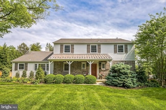 317 Powderhorn Rd, Fort Washington, PA 19034