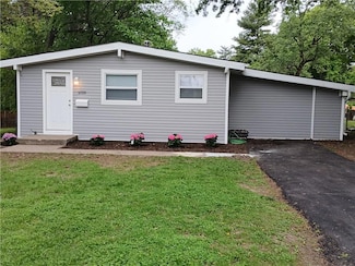 1029 Shearer Rd, Kansas City, KS 66103