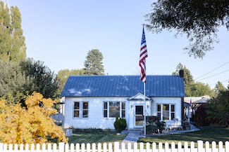 5151 Summers Ln, Klamath Falls, OR 97603
