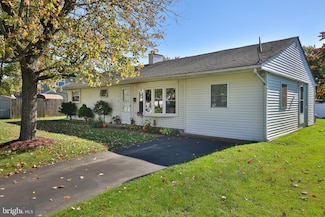 728 Beaumont Rd, Fairless Hills, PA 19030