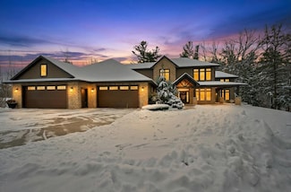 2458 Copper Ln, Green Bay, WI 54311