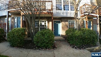 1452 Westgate Dr, Fort Lee, NJ 07024