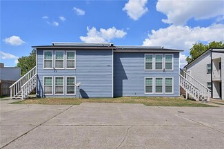 403 Manuel Dr Unit D, College Station, TX 77840