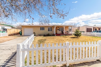 1228 N Chaco Ave, Farmington, NM 87401