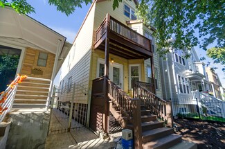 2902 N Woodard St, Chicago, IL 60618