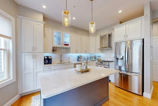 27 Thornley St Unit 2, Dorchester, MA 02125