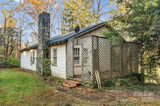 49 Willow Creek Dr, Asheville, NC 28803