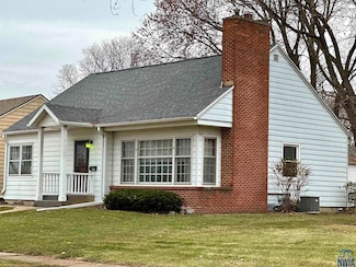 1405 Lochedem Dr, Storm Lake, IA 50588