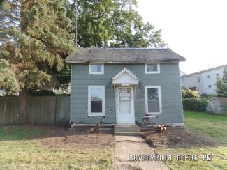 222 E Front St, New Carlisle, IN 46552