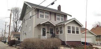 371 21st St SE, Cedar Rapids, IA 52403