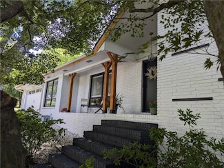 3180 Barkside Ct, Atlanta, GA 30341