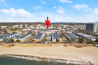 242 West Walk, West Haven, CT 06516