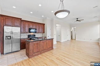 33 Forest Ave Unit 3F, Hawthorne, NJ 07506