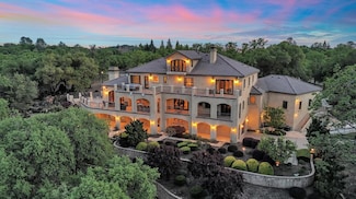 6890 Country Side Ln, Auburn, CA 95602