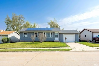 2530 Valley Dr, Davenport, IA 52806