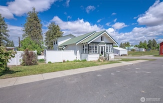 417 E Walnut St, Waterville, WA 98858