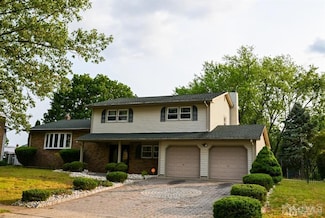 60 Coventry Cir, Piscataway, NJ 08854